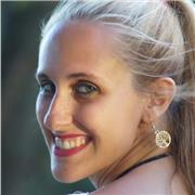 Perdona trabajadora y volcada en lo que hago. Me gustaría dar clases a personas con edad superior a 12 años.